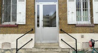 2 PIÈCES RARE AU PIED DU RER A